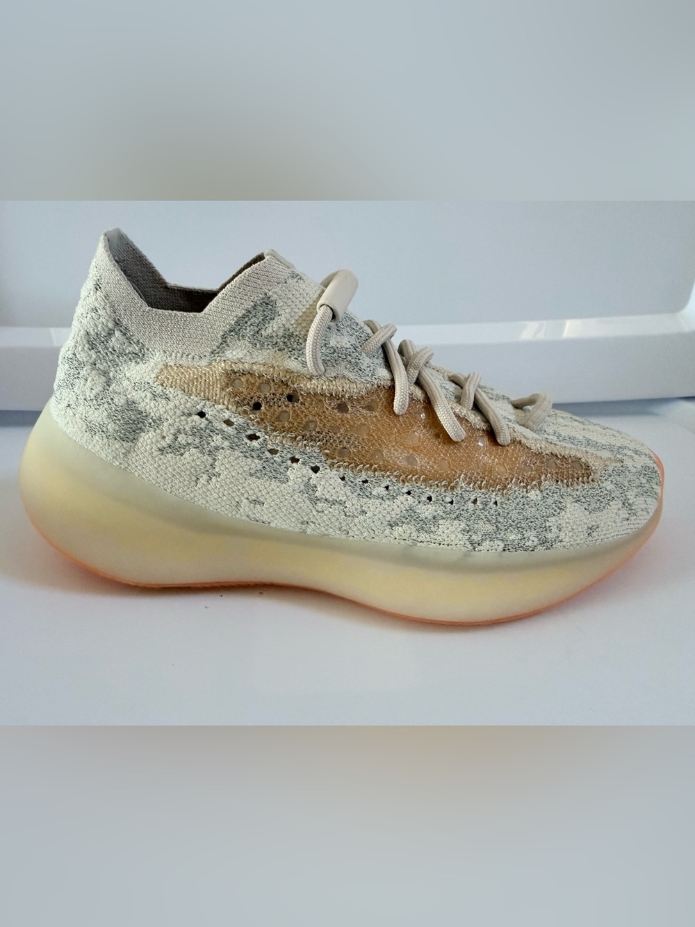 Adidas Yeezy Boost 380 Yecoraite Sneakers 7.5 Excellent Condition
